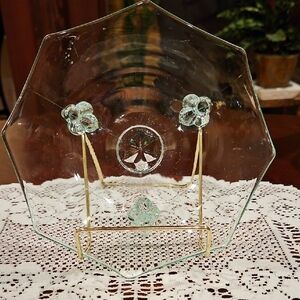 UV Reactive Vintage Depression Glass Flower Bouquet Footed Bowl